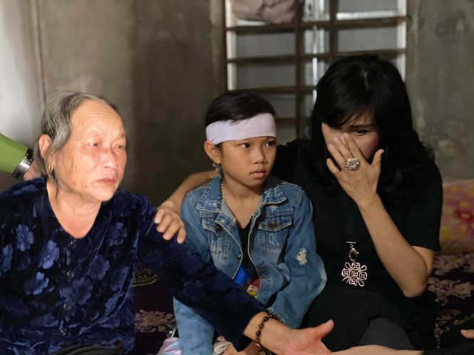 Thanh Lam, Tùng Dương thăm đồng bào lũ lụt Hà Tĩnh - ảnh 3