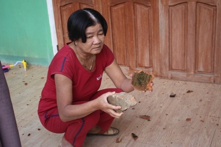 Nổ lớn khi thi công cống thoát nước, một người bị thương 10 nhà hư hại - ảnh 2