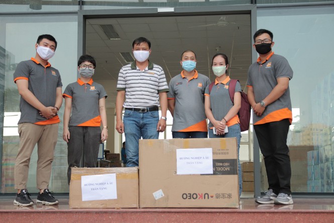 Ngọt ngào như cách trao quà giúp đỡ mọi người mùa dịch Covid-19 của người trẻ Sài Gòn - ảnh 5