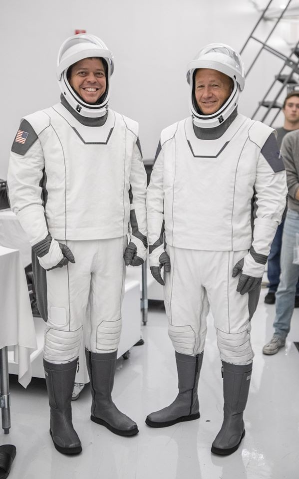 Tỷ phú Mỹ Elon Musk sắp phóng tàu vũ trụ nhưng đây mới là điều dân tình chú ý - ảnh 4