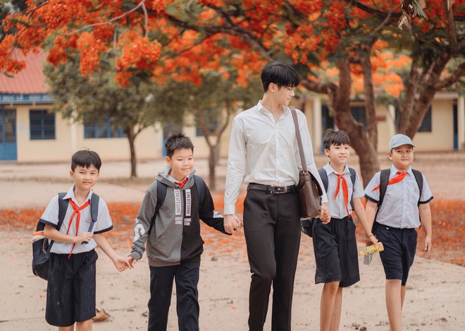 Chàng vận động viên trong bộ ảnh làm “thầy giáo” gây sốt cộng đồng mạng - ảnh 4