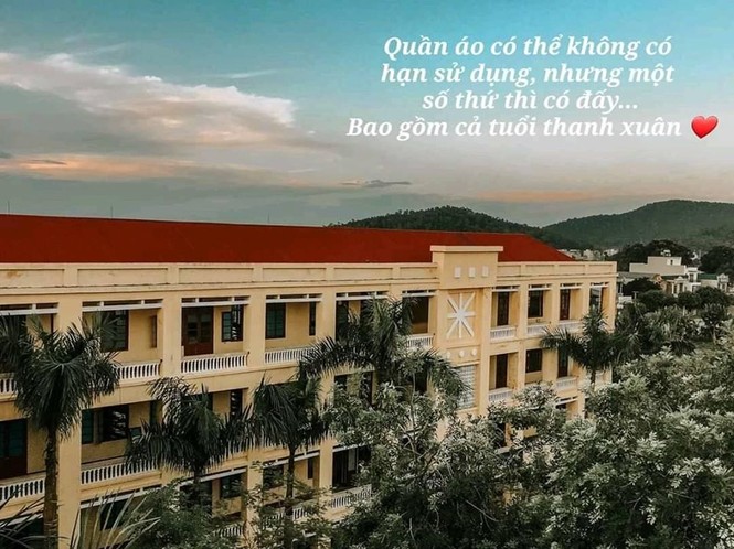 “Ôm tim” trước những ngôi trường view đẹp như phim - ảnh 3