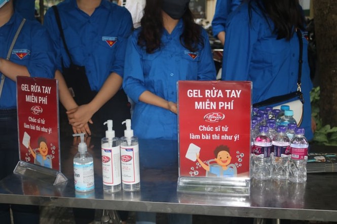 Hình ảnh teen Hà Nội trong ngày đầu tiên của kỳ thi tốt nghiệp THPT - ảnh 7