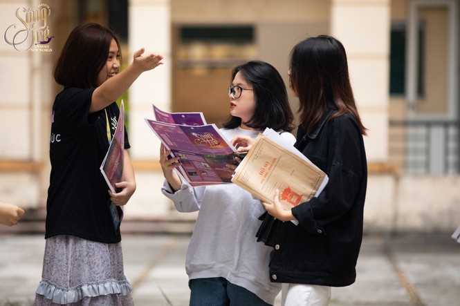 Chiêm ngưỡng dàn “trai xinh, gái đẹp” trường Báo ngày nhập học - ảnh 12
