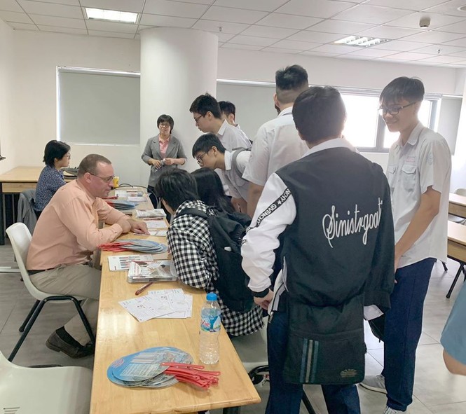 Teen TP.HCM tham gia ngày hội định hướng dành cho học sinh cấp 3 - ảnh 2