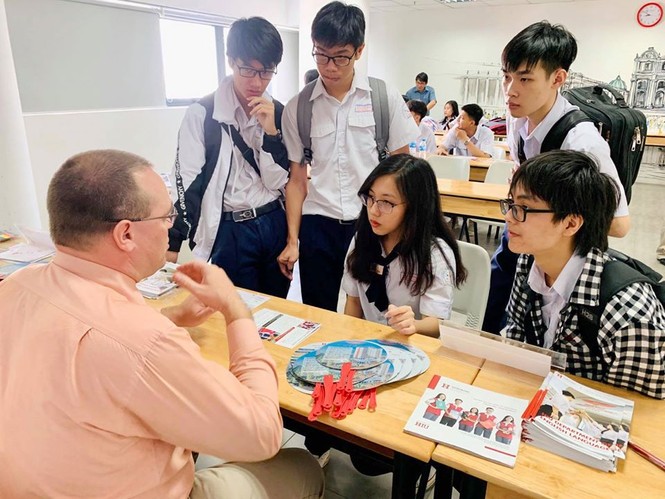 Teen TP.HCM tham gia ngày hội định hướng dành cho học sinh cấp 3 - ảnh 1