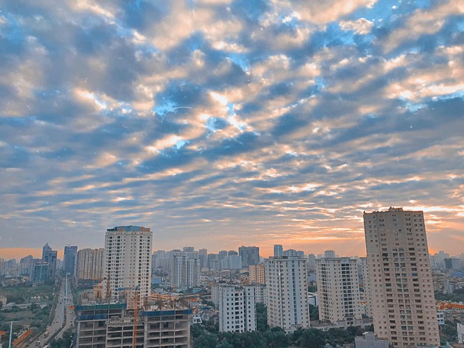 Hà Nội mùa Thu: Trời hôm nay nhiều mây cực - ảnh 2
