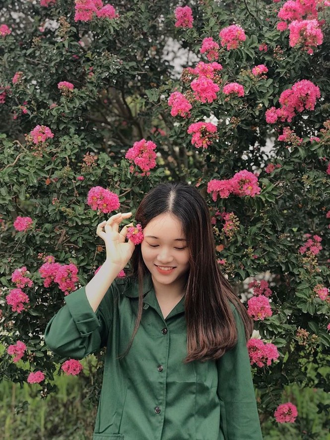 Dàn “nam thanh nữ tú” Đại học Kinh tế Quốc dân gợi ý tips chụp ảnh xinh trong kỳ quân sự. - ảnh 9