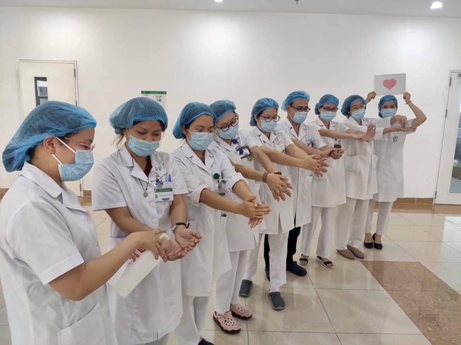 BS Dương Minh Tuấn: bệnh viện chẳng tránh khỏi F0, nhưng nếu có triệu chứng, hãy cứ đến kh - ảnh 3