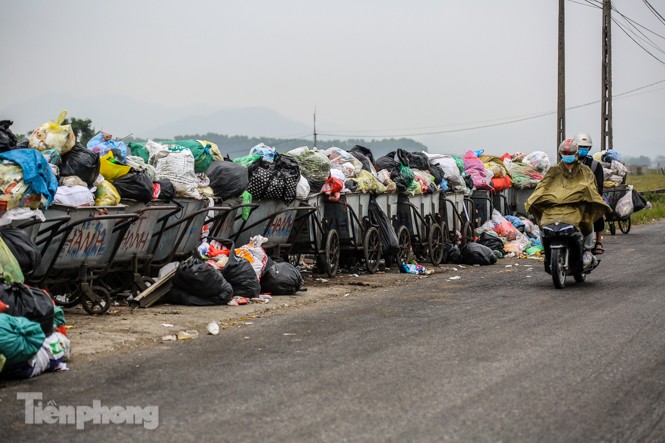 Người dân quanh bãi rác Nam Sơn mong sớm được đền bù để di dời - ảnh 9
