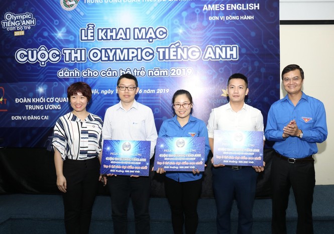 Khởi tranh Cuộc thi Olympic tiếng Anh dành cho cán bộ trẻ - ảnh 2