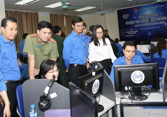 Khởi tranh Cuộc thi Olympic tiếng Anh dành cho cán bộ trẻ - ảnh 1