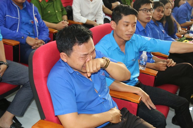 Buổi giao lưu đầy nước mắt của các phạm nhân trẻ tại Đăk P’lao - ảnh 1