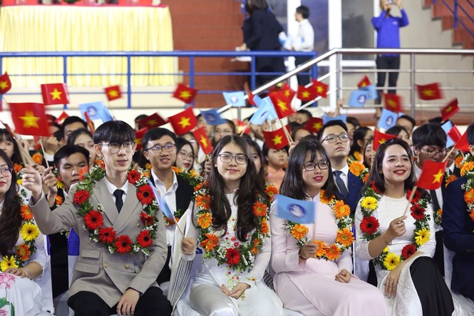 Hội SVVN đón nhận Huân chương Độc lập hạng Nhất lần 2 - ảnh 2