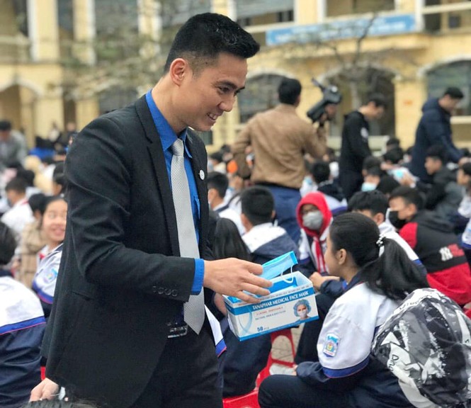 Thành Đoàn Hà Nội phát khẩu trang miễn phí cho đoàn viên, thanh niên - ảnh 2