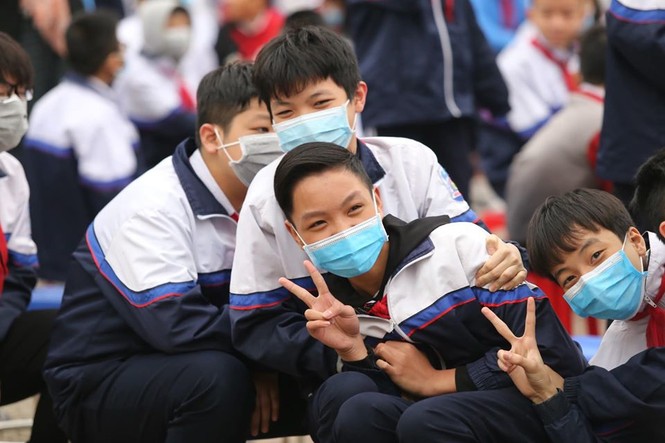 Thành Đoàn Hà Nội phát khẩu trang miễn phí cho đoàn viên, thanh niên - ảnh 3