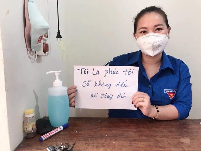 Thú vị trào lưu thử thách ảnh chiến thắng COVID-19 - ảnh 10
