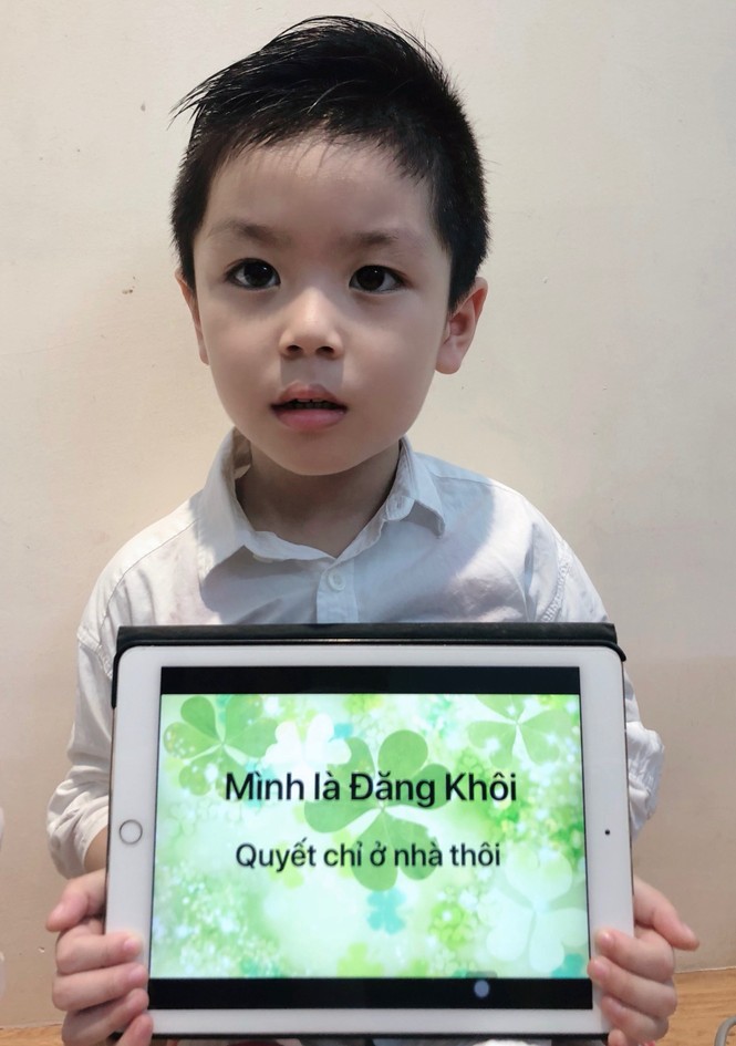Thú vị trào lưu thử thách ảnh chiến thắng COVID-19 - ảnh 7