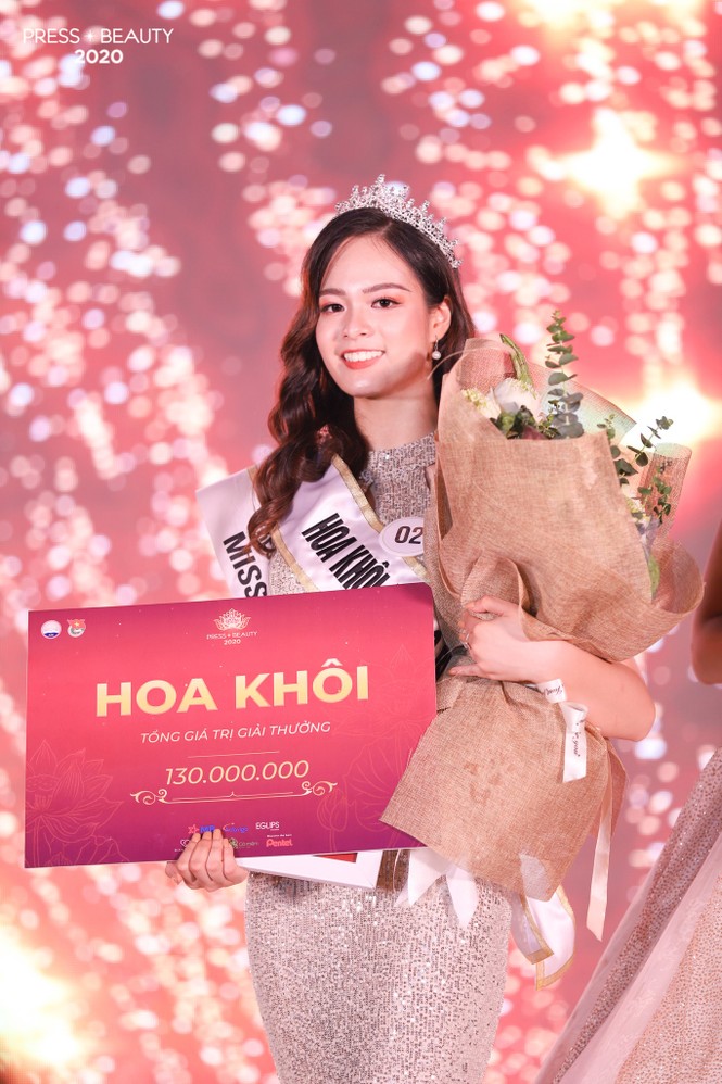 Tìm ra Hoa khôi cuộc thi Tài sắc nữ sinh Báo chí 2020 - ảnh 8