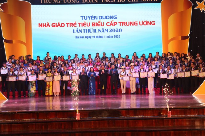 Ngày Nhà giáo Việt Nam 20/11 - ảnh 4