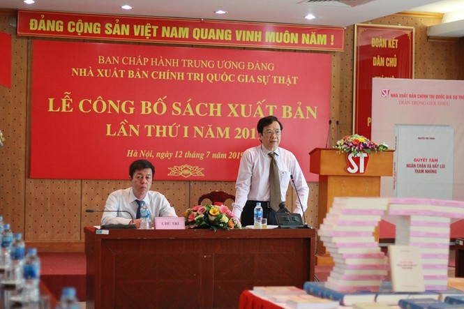 Tổng Bí thư, Chủ tịch nước với 'Quyết tâm ngăn chặn và đẩy lùi tham nhũng' - ảnh 1