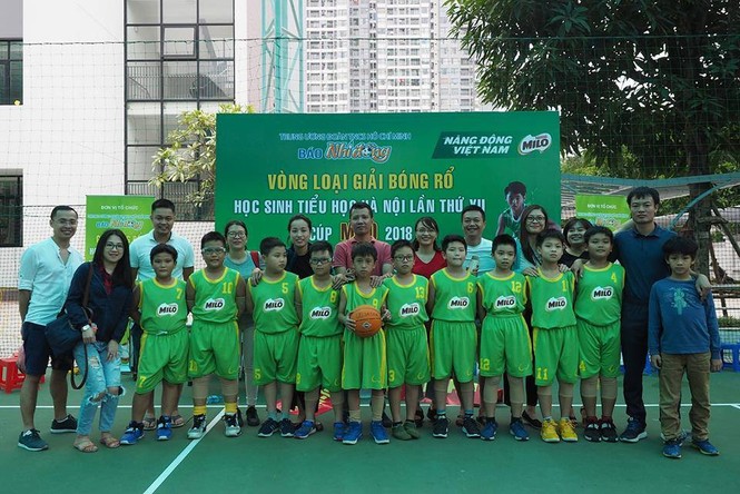 32 đội bóng rổ “nhí” hay nhất Hà Nội tranh tài - ảnh 1