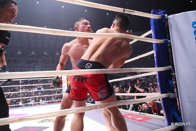 Võ sĩ gốc Việt bị hạ knock-out ở trận ra mắt đấu trường MMA Nhật Bản - ảnh 12