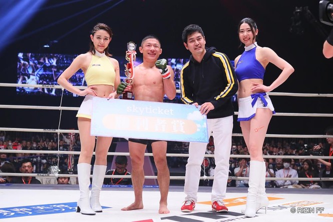 Võ sĩ gốc Việt bị hạ knock-out ở trận ra mắt đấu trường MMA Nhật Bản - ảnh 14