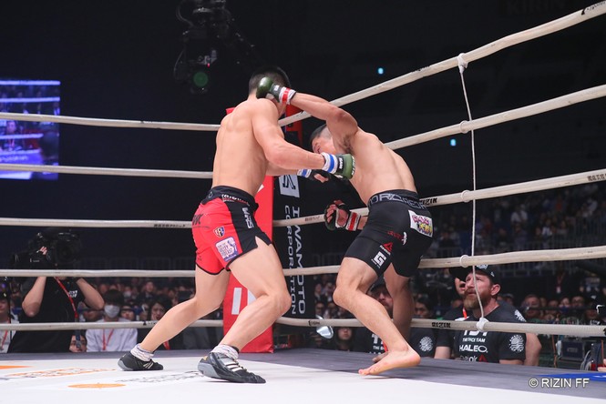 Võ sĩ gốc Việt bị hạ knock-out ở trận ra mắt đấu trường MMA Nhật Bản - ảnh 2