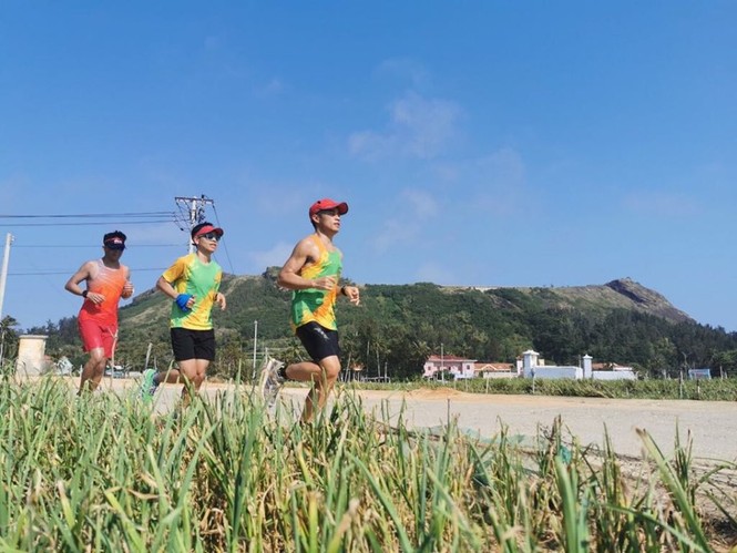 Tienphong Marathon 2020: Thử thách với cung đường biển Lý Sơn - ảnh 1