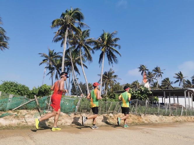 Tienphong Marathon 2020: Thử thách với cung đường biển Lý Sơn - ảnh 2