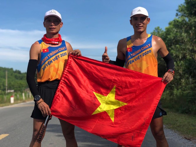 Chàng trai chạy tiếp sức xuyên Việt 335km chinh phục Tiền Phong Marathon 2020 - ảnh 1