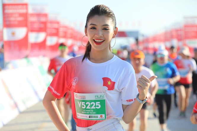 Hoa hậu Tiểu Vy và dàn người đẹp tiếp lửa cho Tiền Phong Marathon - ảnh 9