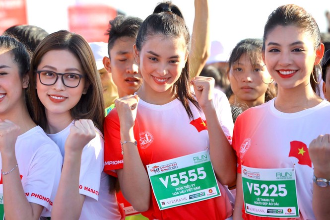 Hoa hậu Tiểu Vy và dàn người đẹp tiếp lửa cho Tiền Phong Marathon - ảnh 6
