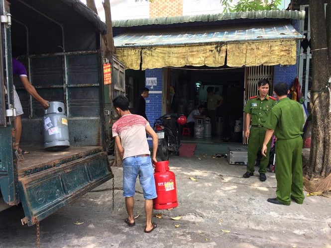 Phát hiện 3 cơ sở sang chiết gas trái phép ở Bình Dương - ảnh 2