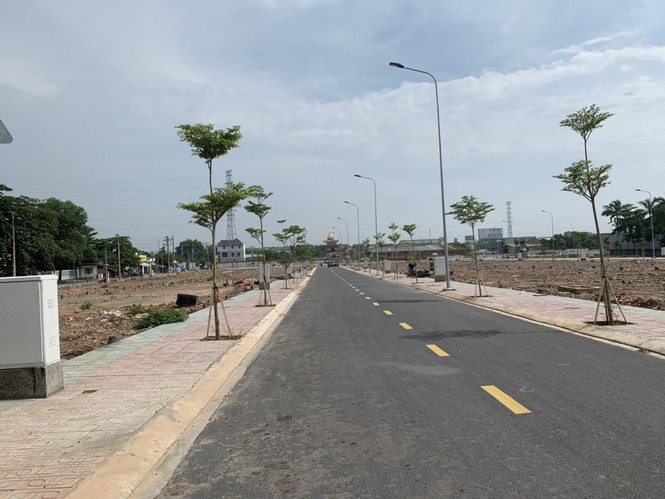 Trao 'sổ đỏ' cho hai dự án kép có vị trí vàng tại Bình Dương - ảnh 3