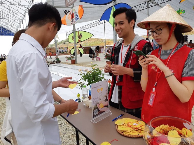Rực rỡ lễ hội hoa xuân Bái Đính những ngày đầu năm - ảnh 4