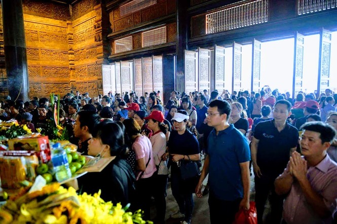 Phó Thủ tướng Trương Hoà Bình đánh trống khai hội chùa Tam Chúc - ảnh 2