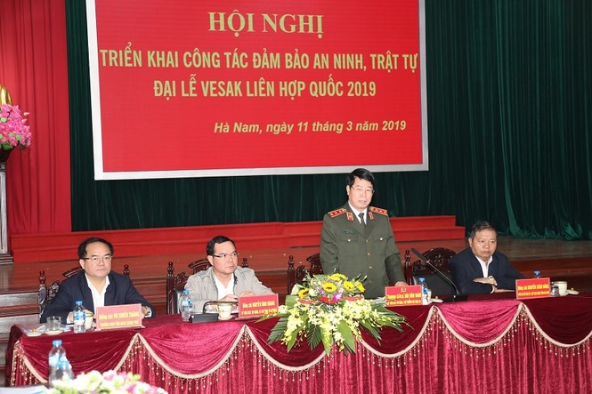 Thứ trưởng Bộ Công an kiểm tra an ninh tại ngôi chùa tổ chức Đại lễ Vesak - ảnh 3