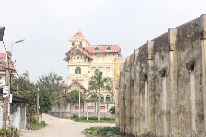 Sừng sững biệt thự sai phạm của cựu TGĐ TISCO vừa bị bắt - ảnh 2
