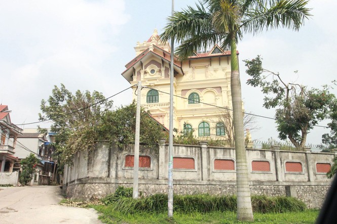 Sừng sững biệt thự sai phạm của cựu TGĐ TISCO vừa bị bắt - ảnh 3