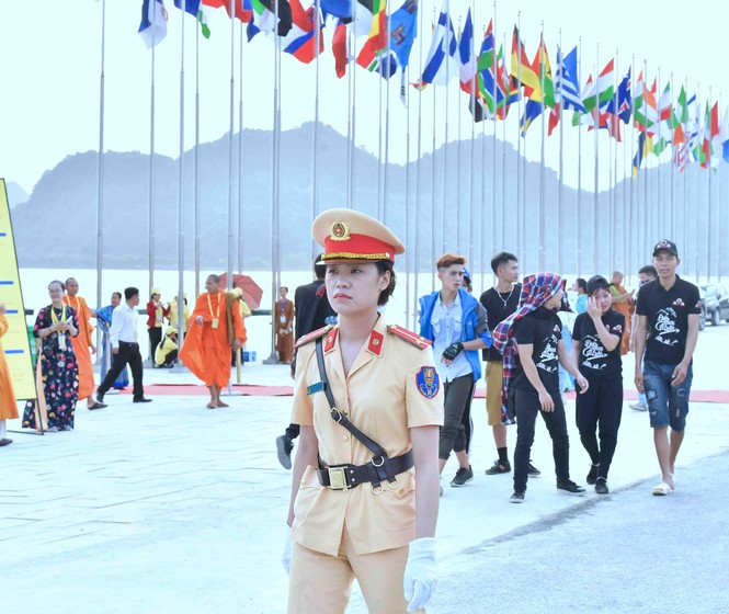 Những ‘bông hồng thép’ ở Đại lễ Vesak - ảnh 4