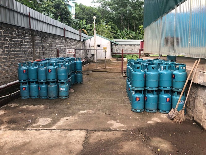 Một công ty có dấu hiệu chiếm giữ, sửa chữa bình gas trái phép - ảnh 3