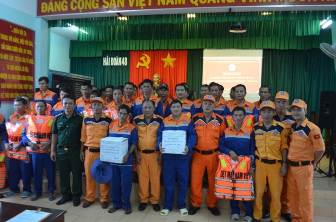 49 thuyền viên trôi dạt nhiều ngày trên biển - ảnh 2