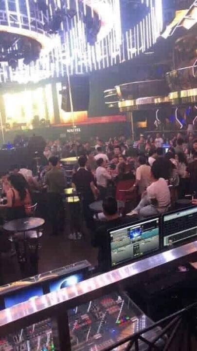 Kiểm tra vũ trường đột xuất, phát hiện 75 người dương tính với ma túy - ảnh 3
