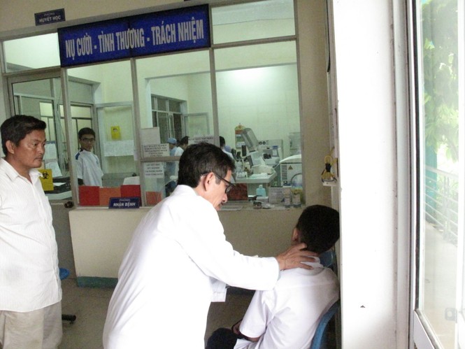 Đà Nẵng thay đổi địa điểm cách ly người bị sốt nghi do vi rút corona - ảnh 1