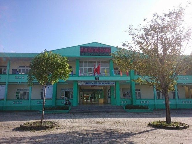 Đà Nẵng thay đổi địa điểm cách ly người bị sốt nghi do vi rút corona - ảnh 2