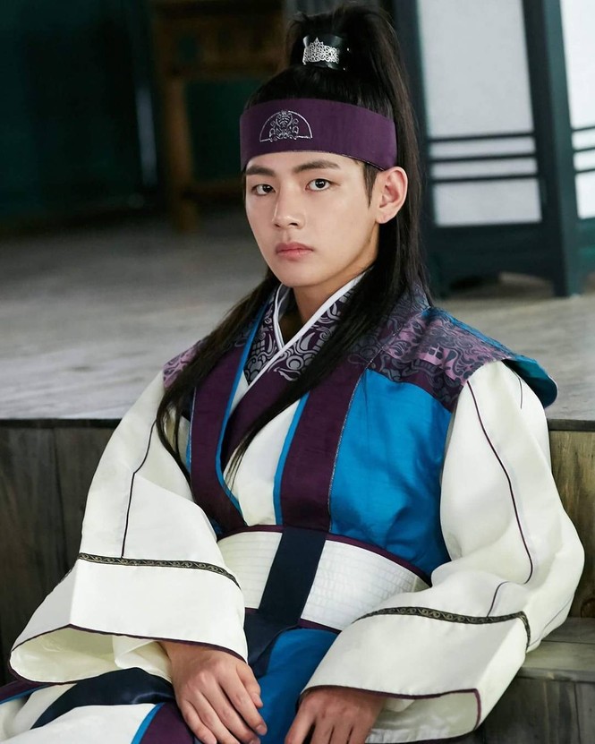 Fan “ngả ngữa” khi biết lí do V (BTS) và Baekhyun (EXO) “ngủm” sớm trong phim! - ảnh 1
