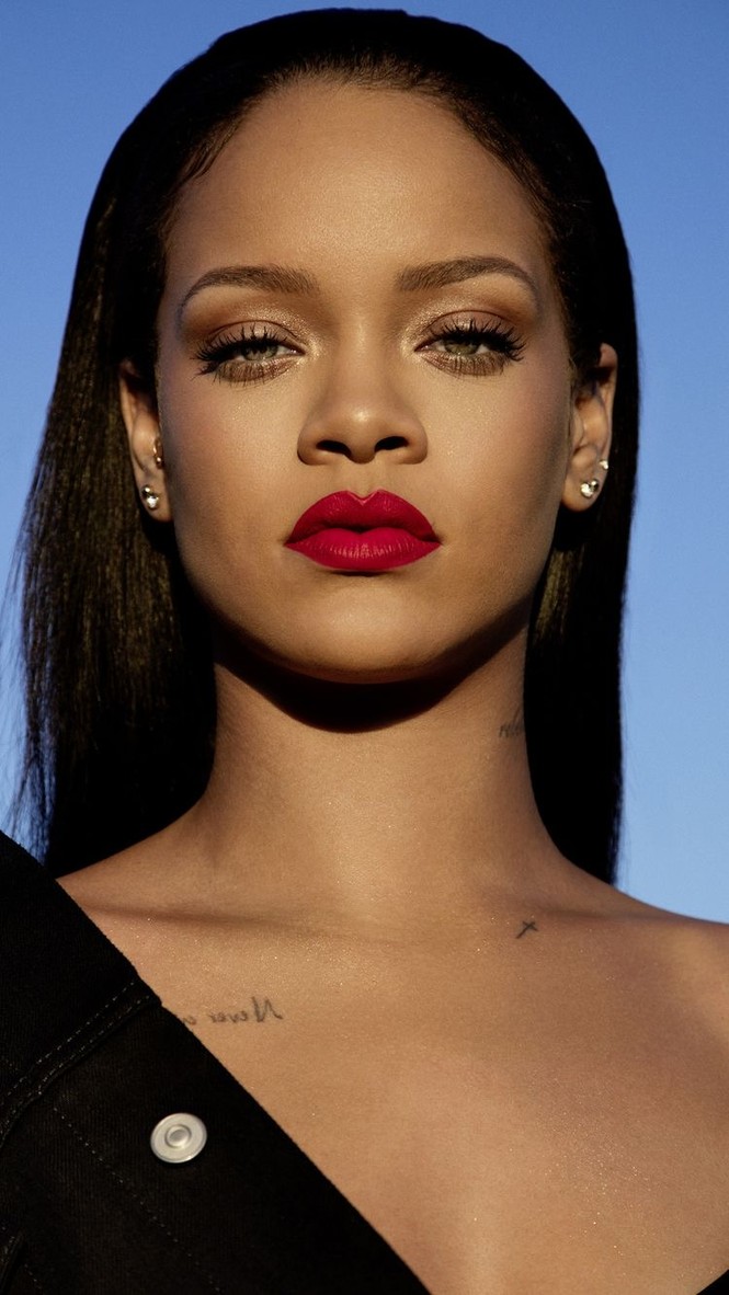 “nữ hoàng kem trộn” Rihanna feat em gái Dua Lipa tấn công - ảnh 3