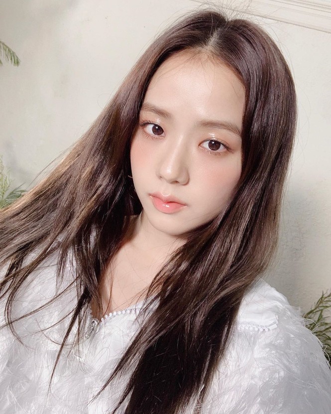 Bí kíp chọn son bóng để xinh như hoa với các cô nàng BLACKPINK - ảnh 6